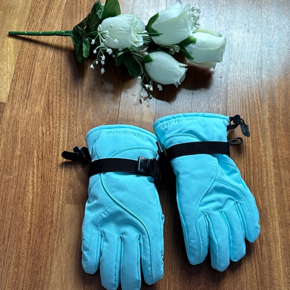 boudergear Other - Light Blue Snow Ski Gloves with Adjustable Strap